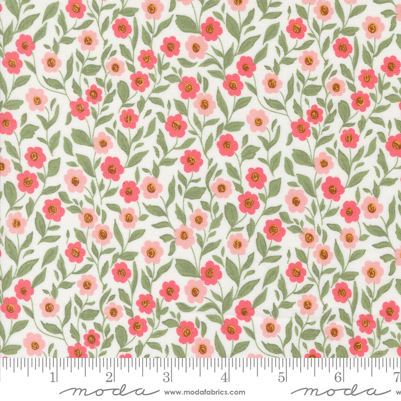 Love Blooms: Fat Quarter Bundle - 28 pcs