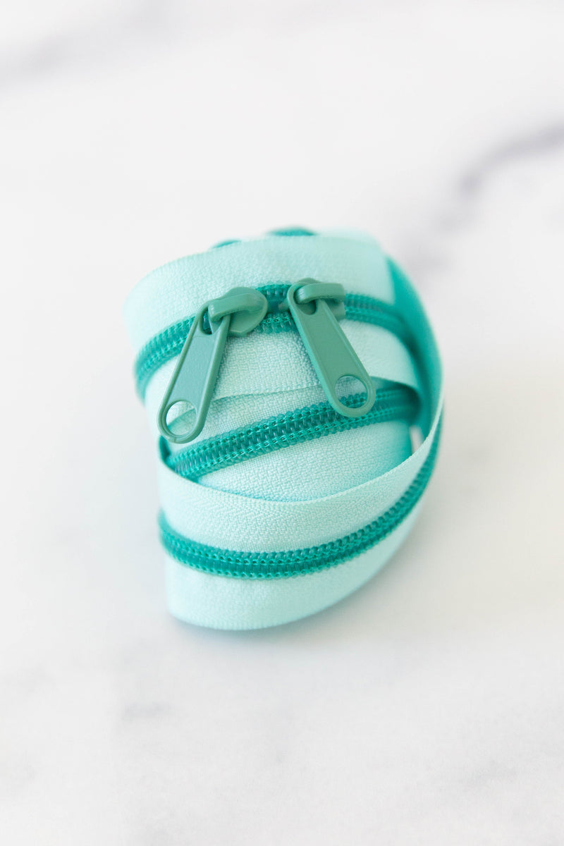 30" Zipper: Spearmint