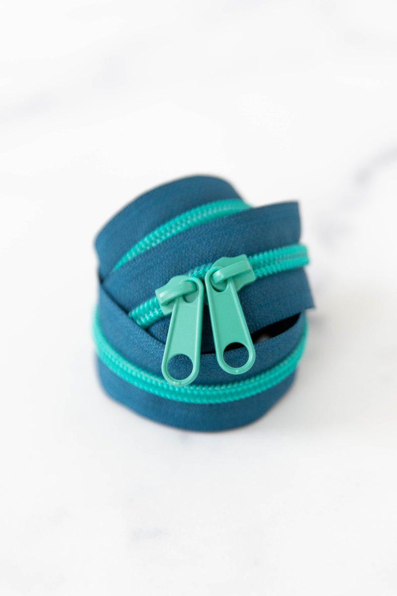 30" Zipper: Tealtastic