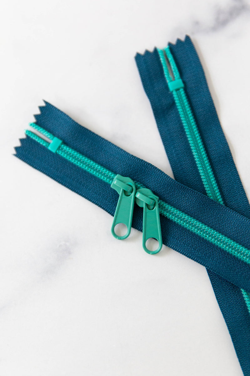 30" Zipper: Tealtastic